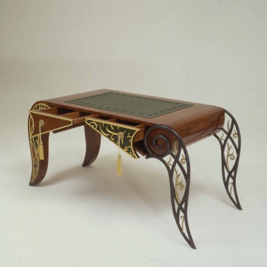 Desk Una Visione Di Eleganza