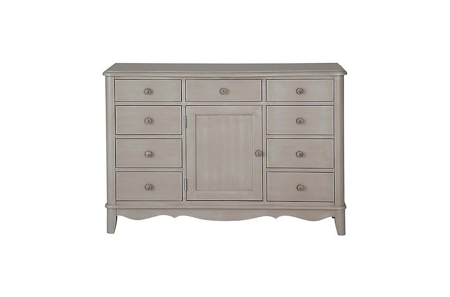 Bassett 3 store drawer dresser