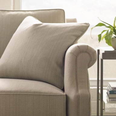 Three-seater sofa Skirted Portland