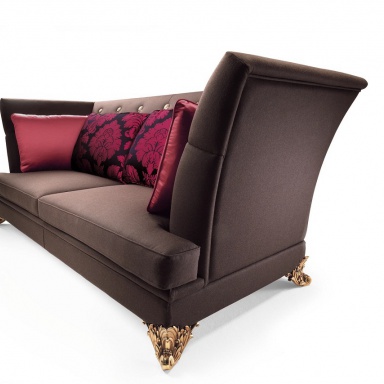 The work was first performed double sofa