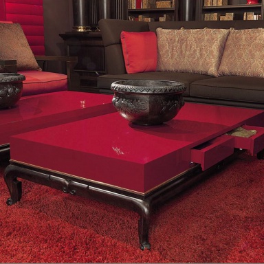 The work was first performed in a coffee table