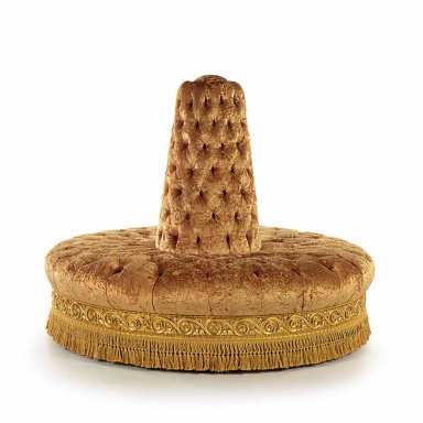 The Eliseo round sofa