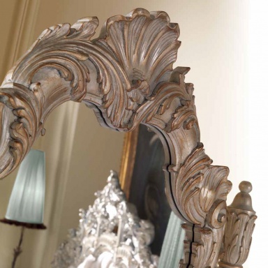 Floor standing mirror