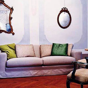 Adriano Sofa
