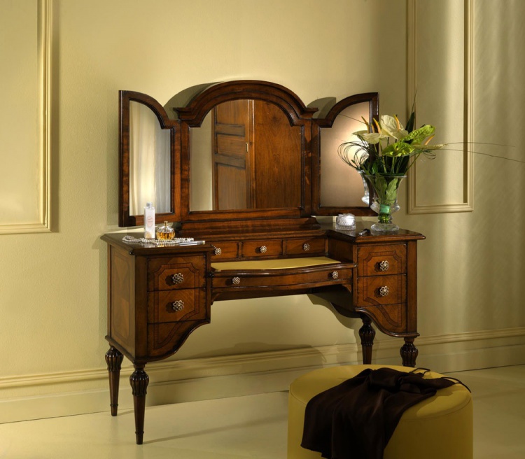 DRESSING TABLE ON HIGH LEGS, ZILIO