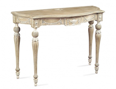 The console is natural wood, Roberto Giovannini