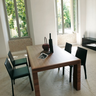 Riga dining table Tavolo