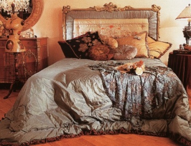 Double bed with upholstered headboard - Provasi