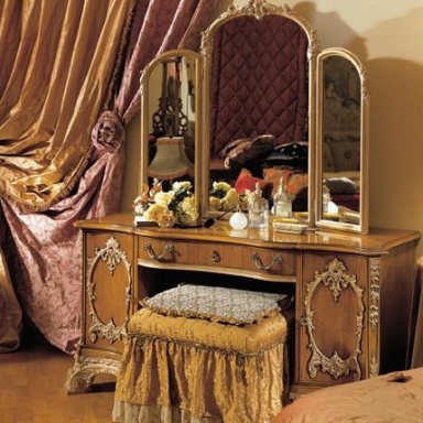 Dressing table