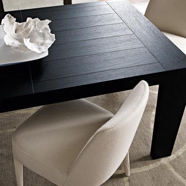 Omero dining table