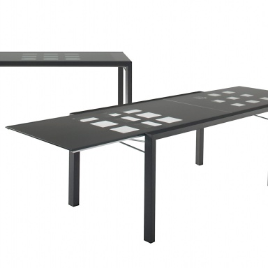EXTENSIA dining table