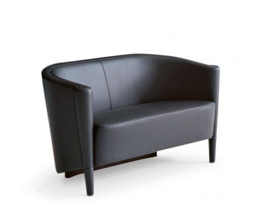 Sofa on a wooden frame of Rich, Moroso