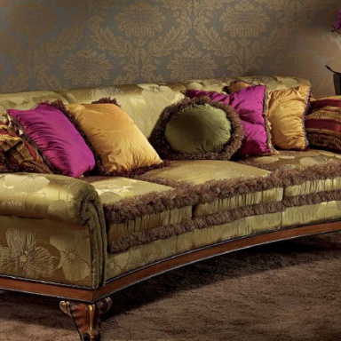 The semicircular sofa Dionisio