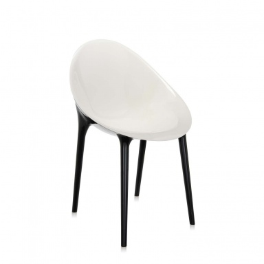 The Super Impossible Chair