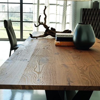 The Skorpio Wood Table