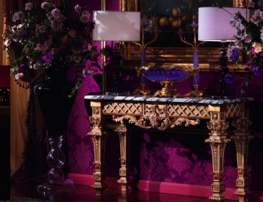 The console is made of solid wood, Armando Rho