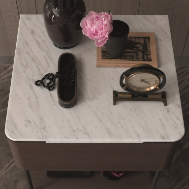The bedside table Lindo