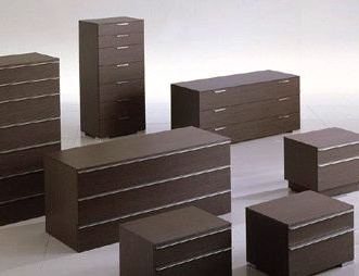 Chest of drawers in oak veneer stained, Kubo - Presotto