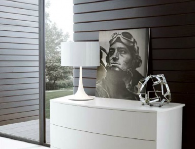 The chest is covered with white Matt lacquer Frida, MisuraEmme