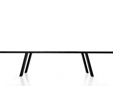 Dining table with inclined legs Minimo, Porro