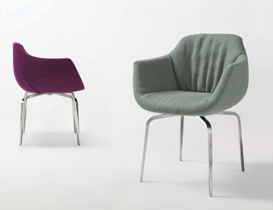 The chair is a little on the frame of polyurethane foam Naos, MisuraEmme