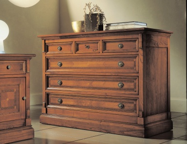 A chest of drawers with wooden frame, Avenanti