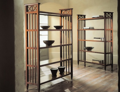 A rack with a frame made of wood, Avenanti