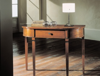 Consloe with a frame made of wood, Avenanti