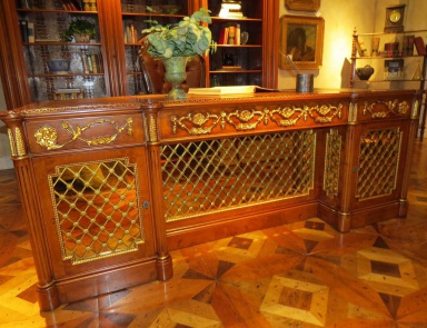 A Desk made of natural wood, Francesco Molon