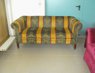 Double sofa Hubert, Epoque