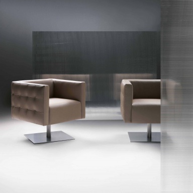 Chair with metal legs Prestige S