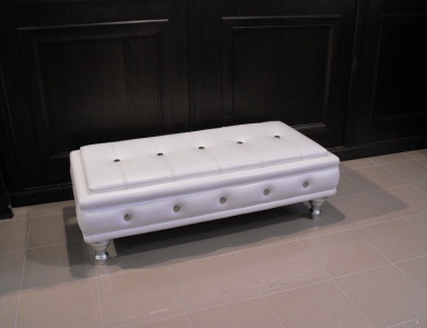 Stool on low legs Nottinghan, Epoque