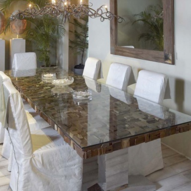 Dining table Irresistible