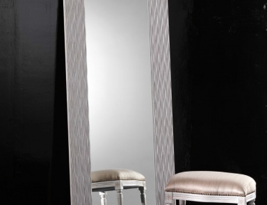 Large wall mirror, Spini