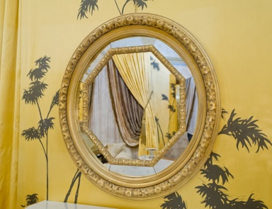 The round mirror in carved frame, Provasi