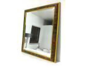 The mirror in the frame, Avenanti