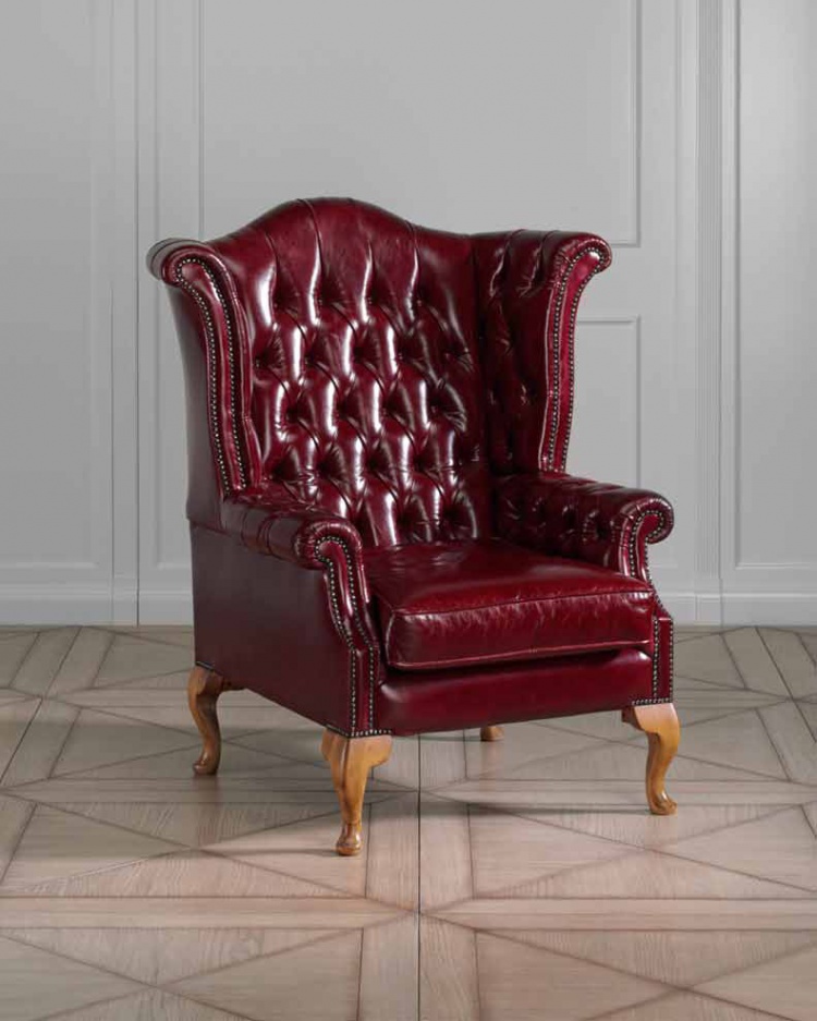 Chair in leather upholstery, Prestige