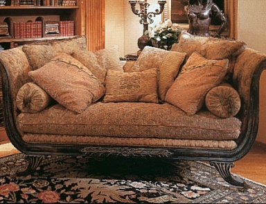 Three seater sofa with a low back and high curved armrests , Penelope - Provasi