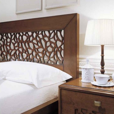 Bedroom (Suite bedroom) Lago di garda noce