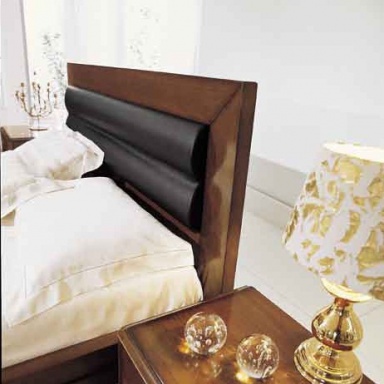 Bedroom (Suite bedroom) Lago di garda noce