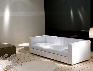 Three seater sofa on a hidden frame, Sleeve - features tisettanta furnishings