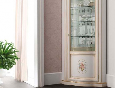 Corner showcase in classical style Milano, Maronese