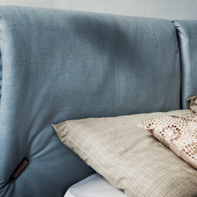 Double bed Montgomery