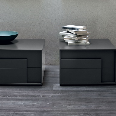 Bedside table Overlap