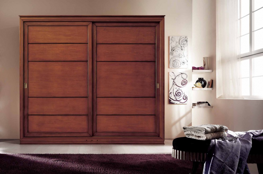 Wardrobe In Walnut Veneer Grezzago With 2 Sliding Shutters Sogni