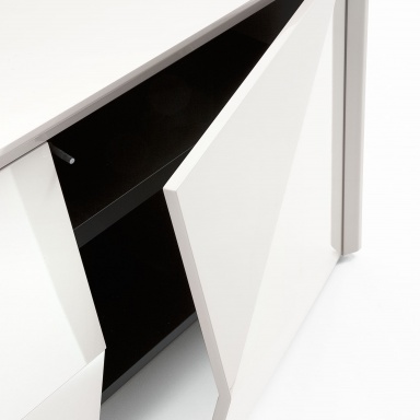 A Snack Bar Sapphire