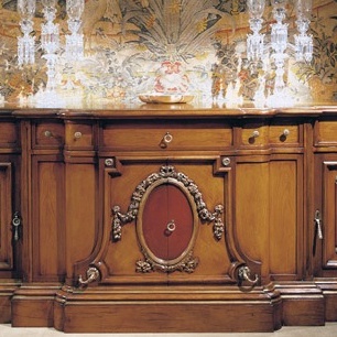 dresser-chest of drawers Credenza