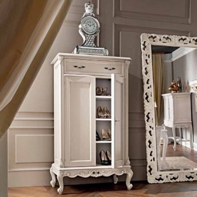 The Shoe Cabinet Casanova