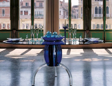 Dining table with ribbed legs Sumo, Reflex Angelo