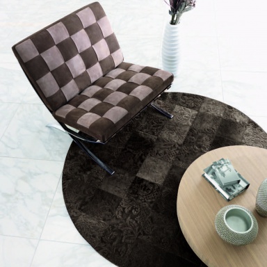 A coffee round table Kailua